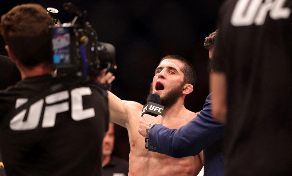    Ислам Махачев вынужден оправдываться, утверждая, что не применял допинг. Фото: Reuters