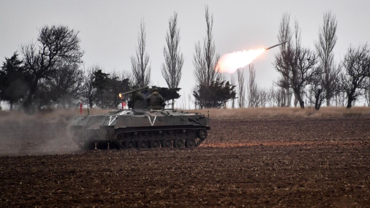    Бойцы противовоздушной обороны Воздушно-десантных войск России с переносным зенитным ракетным комплексом в зоне проведения СВО© РИА Новости / Евгений Биятов