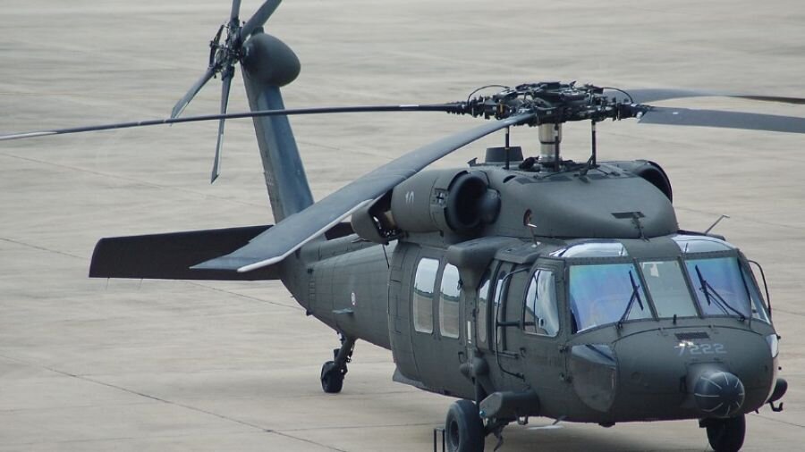  UH-60 Black Hawk                   