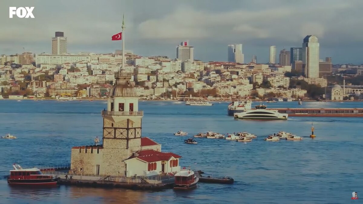 Девичья башня в Стамбуле. Заставка из сериала «Постучись в мою дверь», Турция, 2020 год