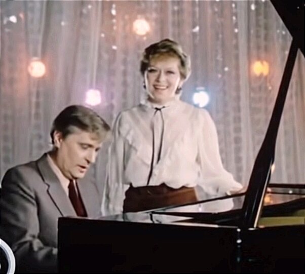 Алиса Бруновна и Олег Валерианович. Фото из свободных источников. 