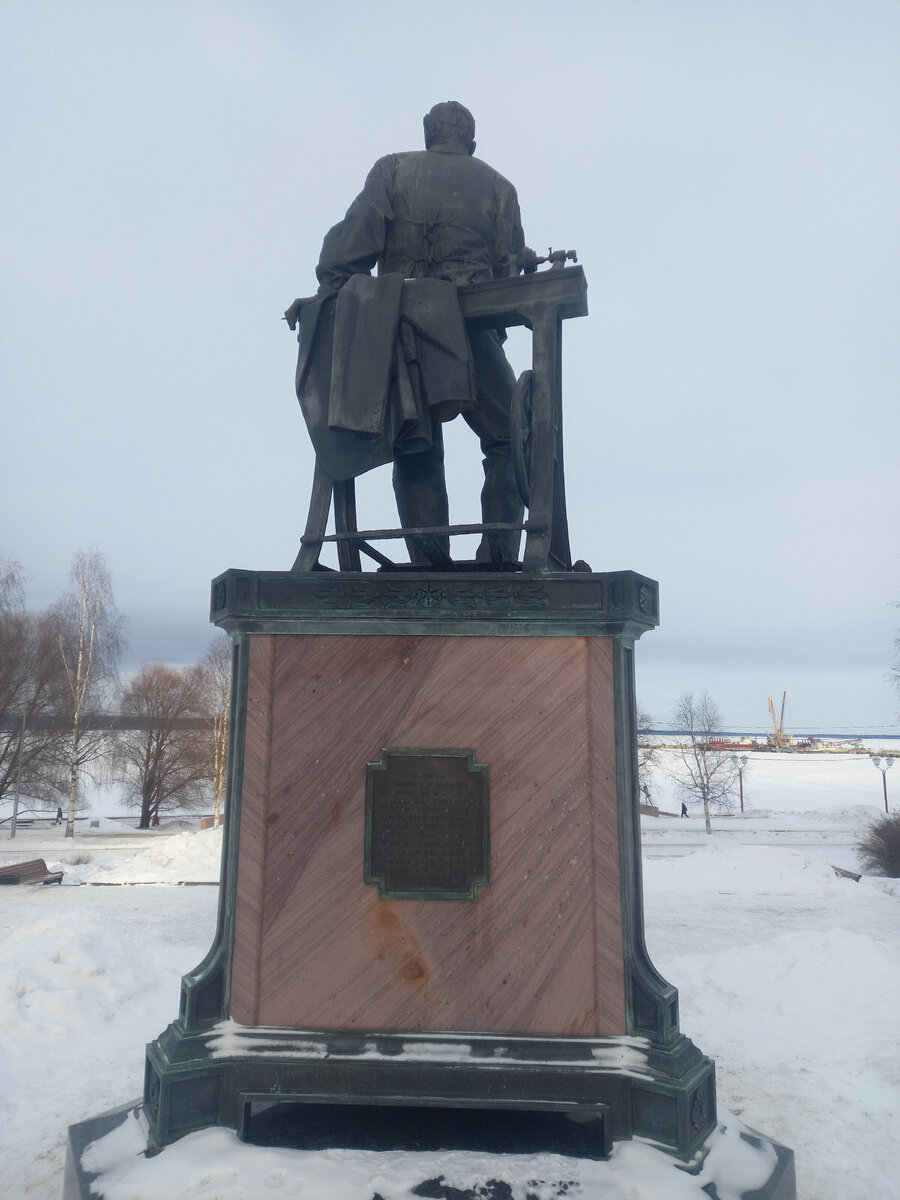 памятник олонецким полкам в петрозаводске