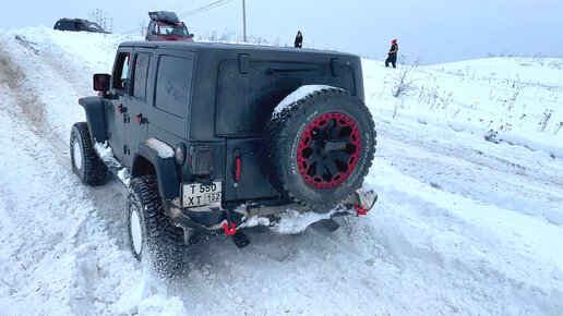 Mitsubishi Pajero Sport и JEEP Wrangler против полноприводного универсала Toyota Sprinter Carib