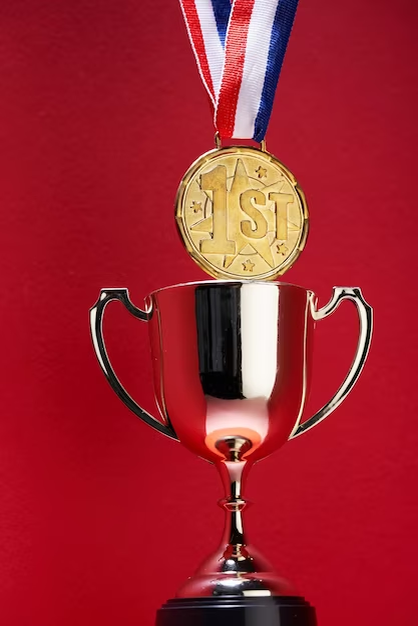 "Стандард" в этом сезоне: золото и кубок )))