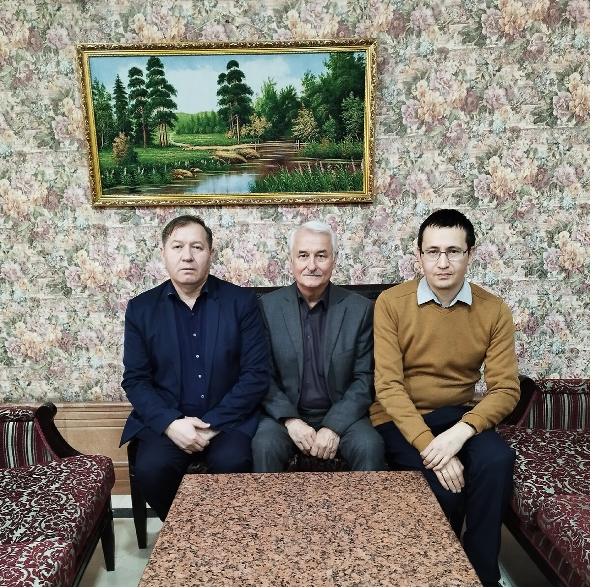 А.Салихов и И.Буляков с узбекским ученым  Ринатом Шигабдиновым.