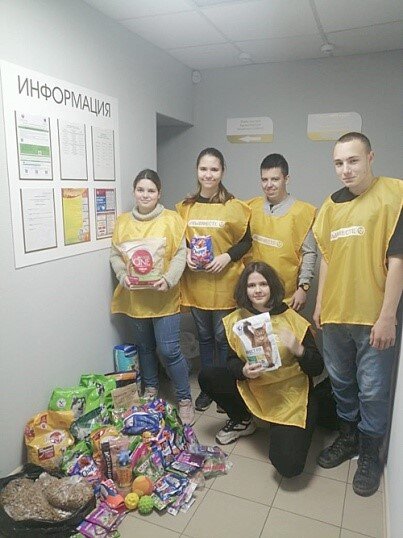 В приюте для животных «Сохраняя жизнь»./ ФОТО предоставлены отделом по ФКСТ и работе с молодежью Администрации района