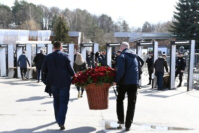    Прощание с военкором Владленом Татарским ©Сергей Пятаков РИА Новости