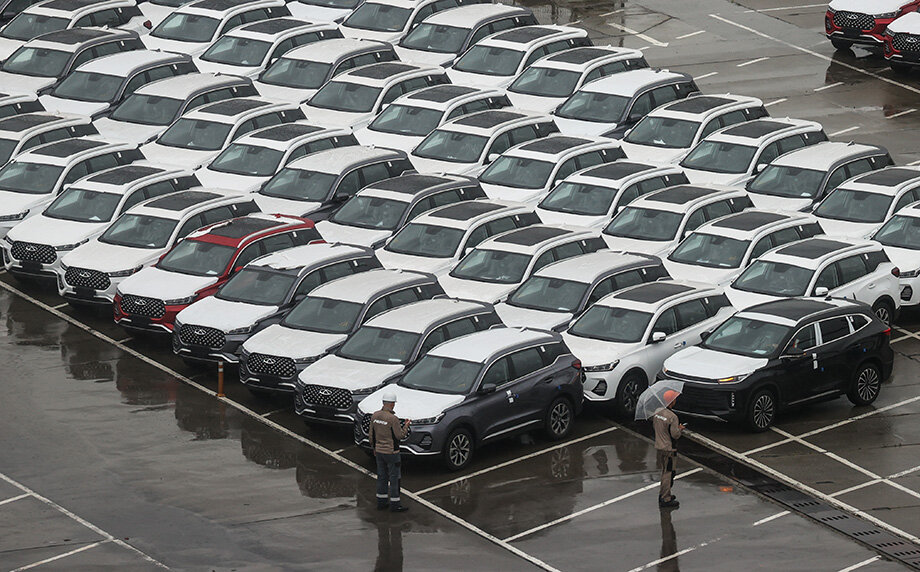 В Россию поступает большое количество китайских автомобилей от различных производителей. Фото: Юрий Смитюк/ТАСС