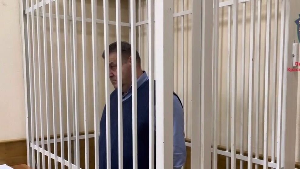     Замруководителя Социального фонда Красноярского края Владимира Костюкова задержали по подозрению в получении крупной взятки.