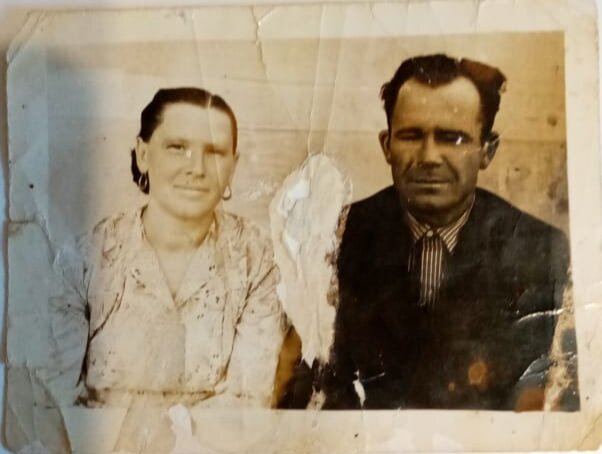 Дедушка и бабушка.