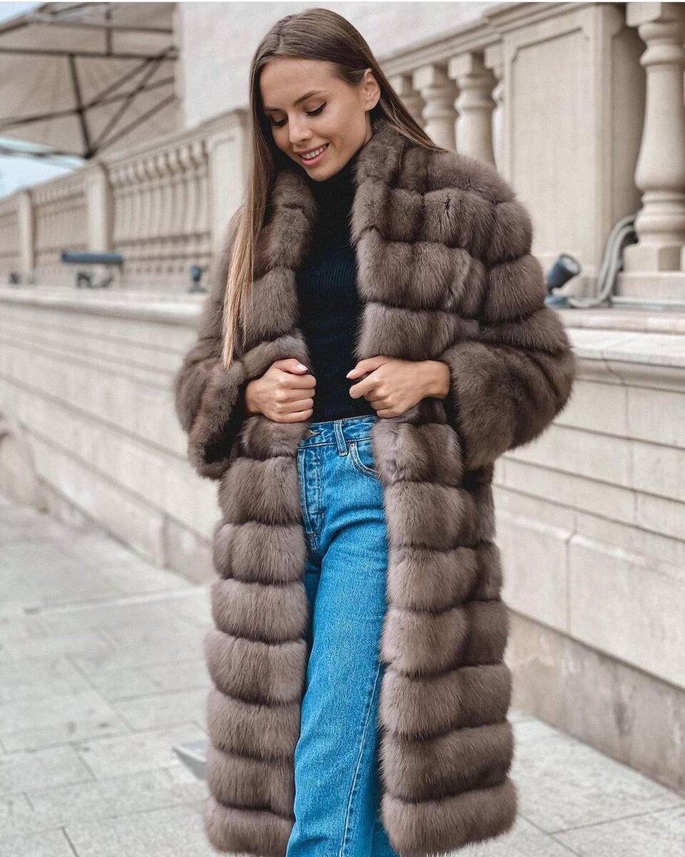 Шуба из меха куницы 