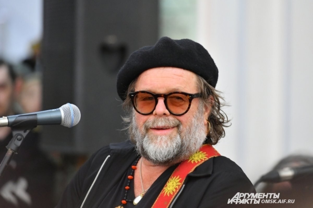    Музыканта Гребенщикова и журналиста Караулова внесли в реестр иноагентов