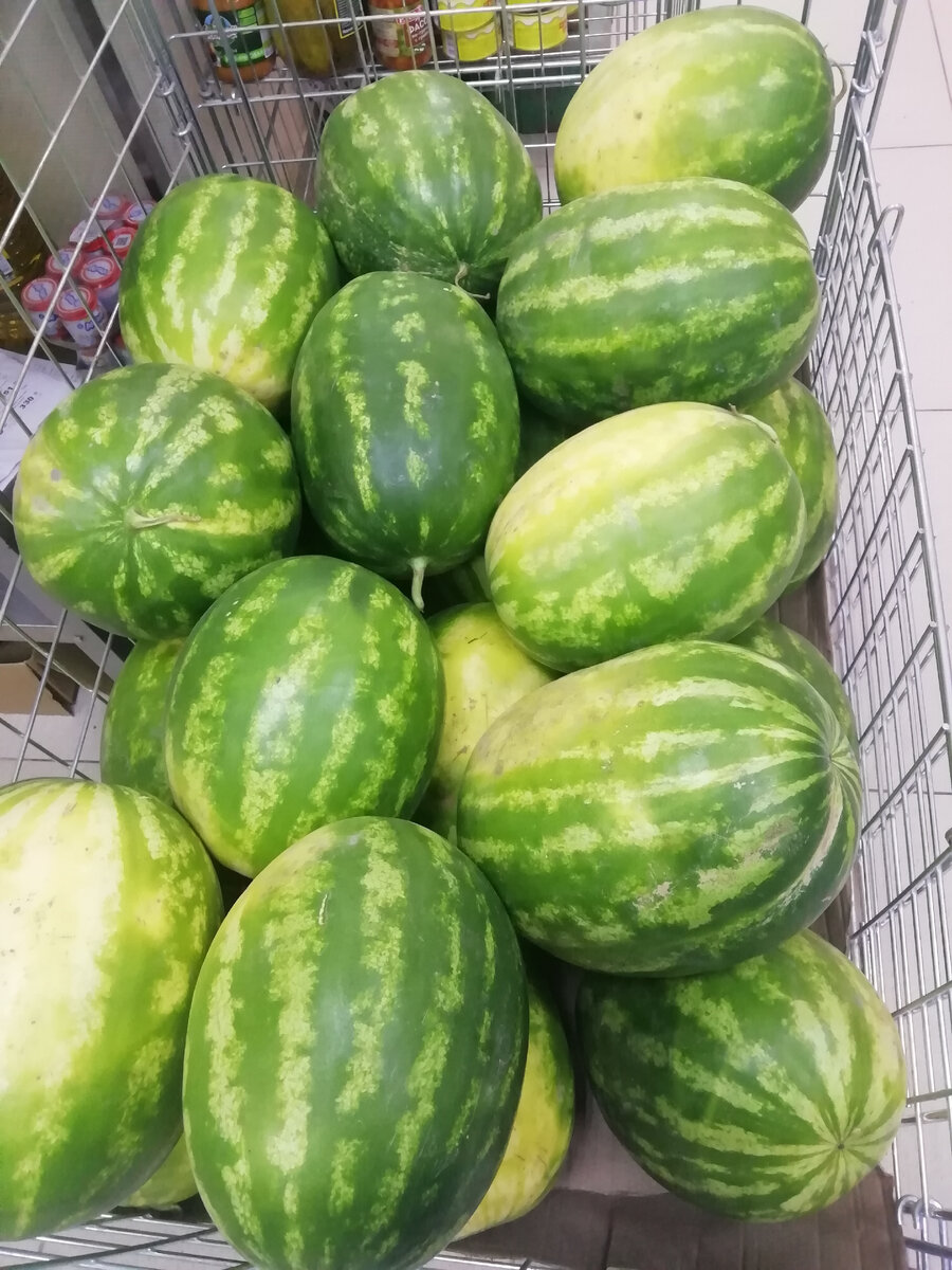 Если верить мифам, то это сплошные  мальчики. 😁