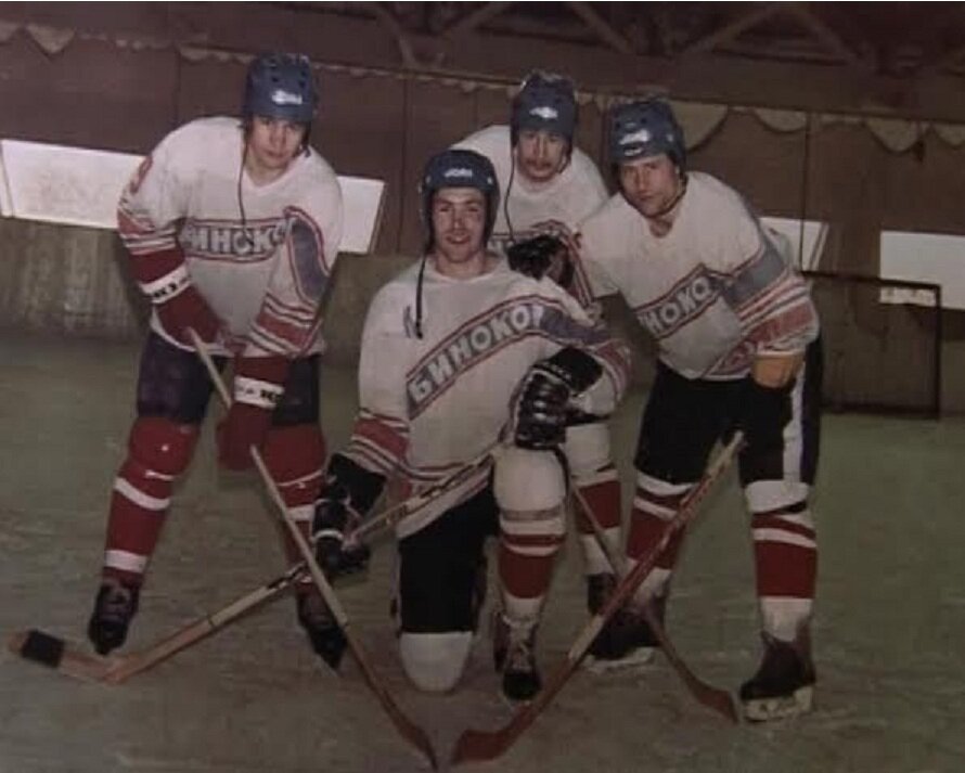 Фото с яндекс.картинки (игроки "Бинокора")