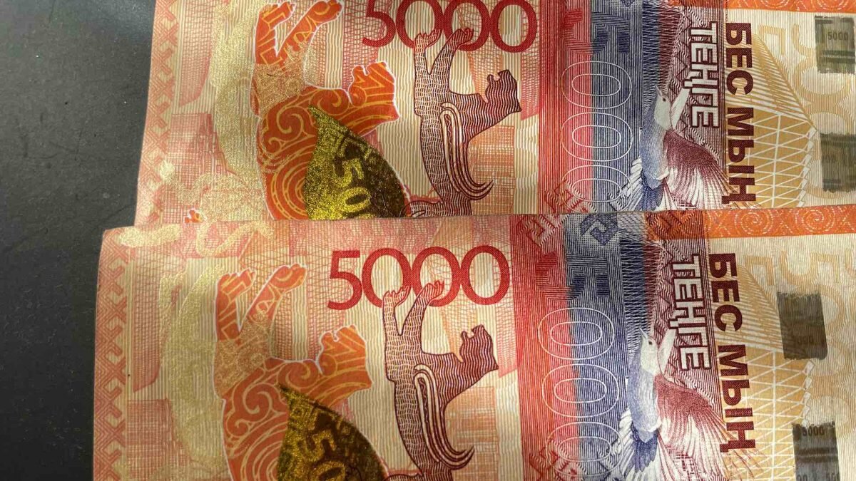 Сколько будет 500000 тенге. Сколько будет 500000 тенге. Копилка таблица печать. Деньги тенге. Копилка на миллион таблица тенге.