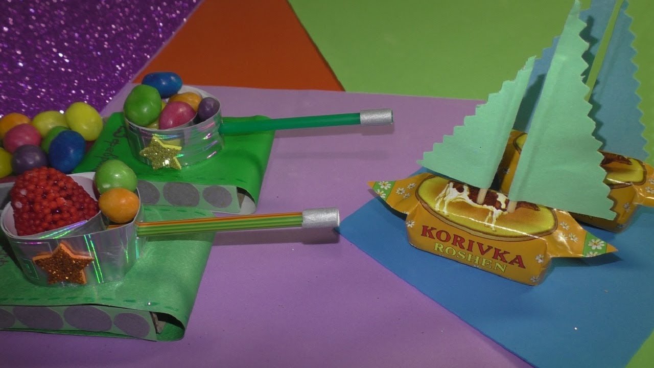 Самолет из сладостей