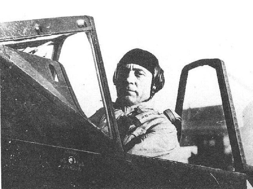 Курт Танк в кабине Фокке-Вульф Fw 190 (фото из открытых источников) 