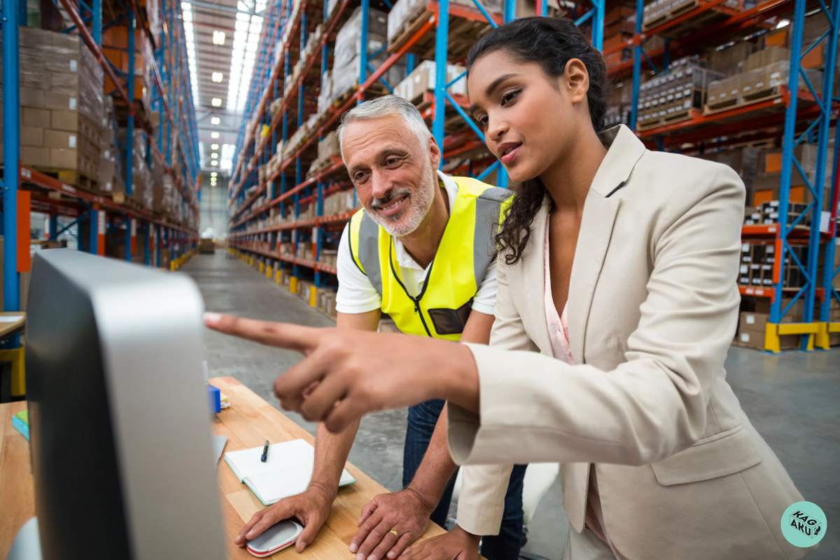 офис менеджер. оператор пк. сотрудник. девушка оператор колл центра. офис менеджер.