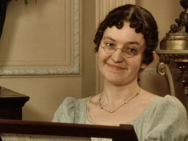 кадр из сериала "Гордость и предубеждение". 