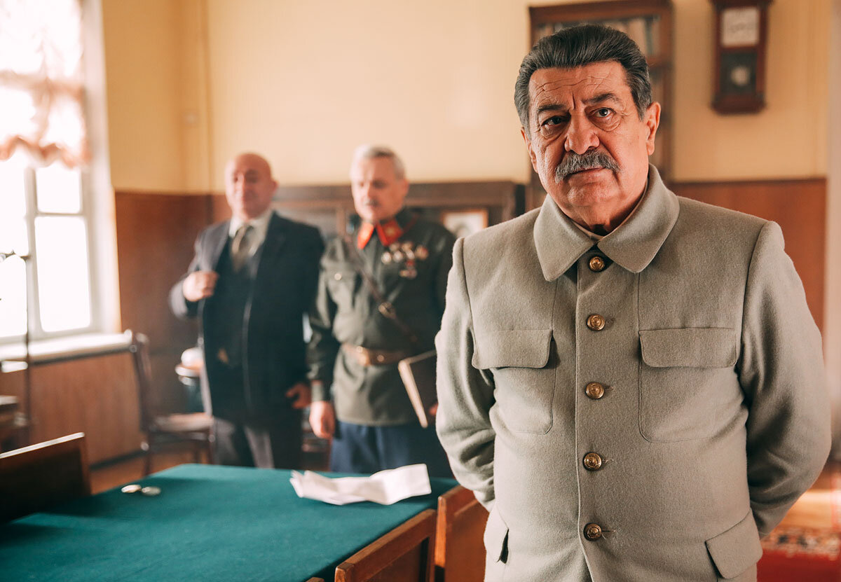 Сталин про актеров. Анатолий Дзиваев Сталин. Дзиваев Анатолий Гаврилович. Анатолий Дзиваев Сталин сериалы. Анатолий Дзиваев в роли Сталина фильмы.