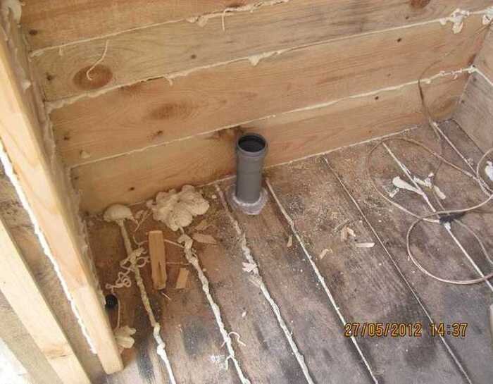 Туалет и душ в деревянном доме (75 фото)