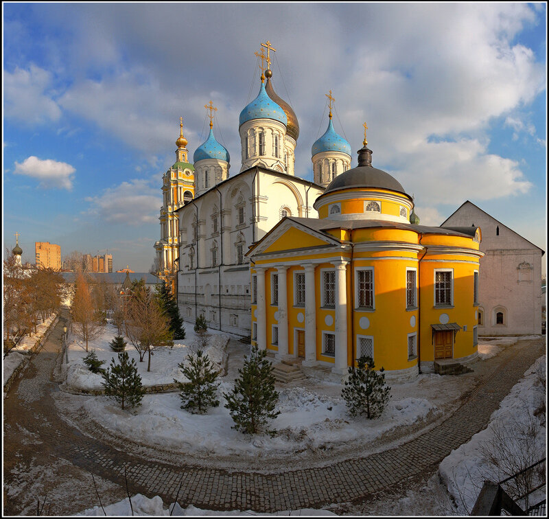 Крестьянская площадь 10 Новоспасский монастырь