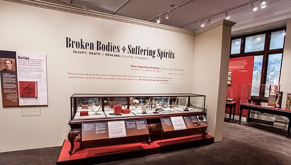 Музей Мюттера | Сломленные тела и страдающие духи | Листаем дальше ->
Изображение с сайта muttermuseum.org