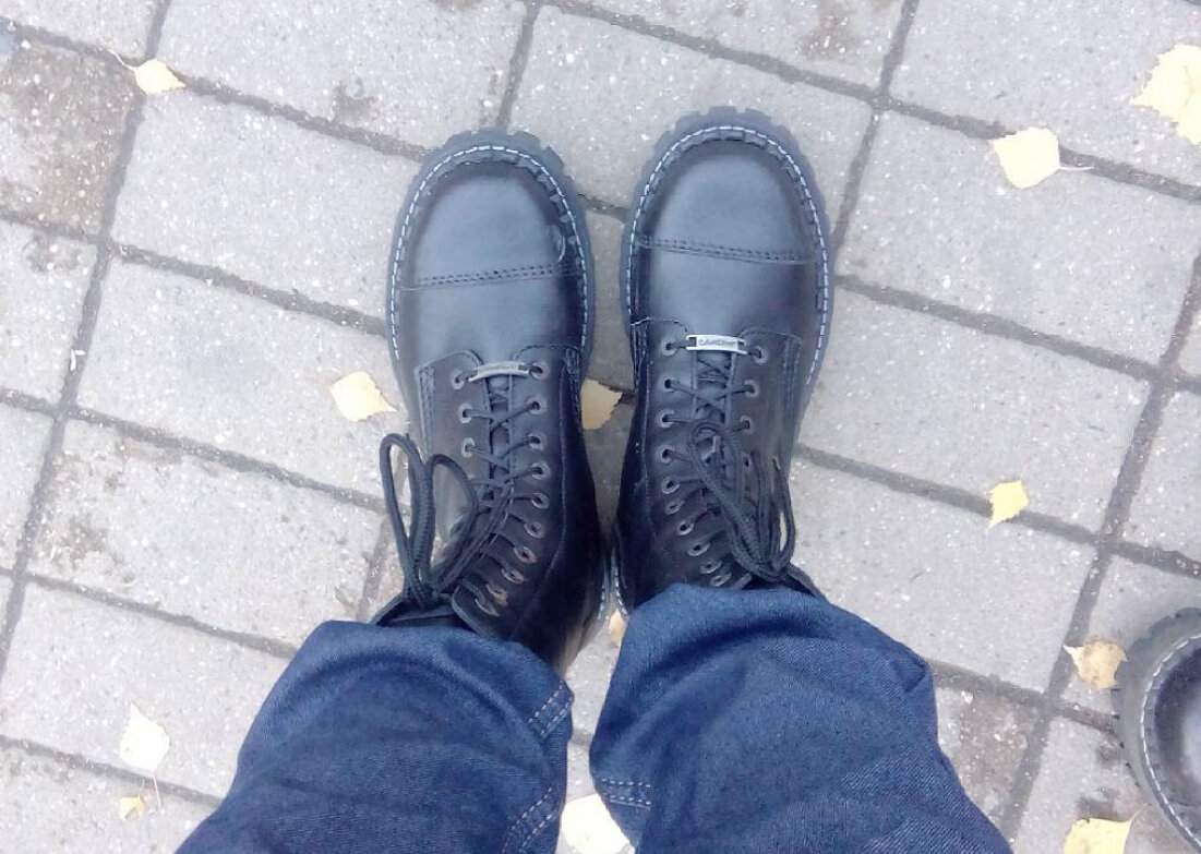 Camelot shoes. Источник: instagram.com/pavel.suinni