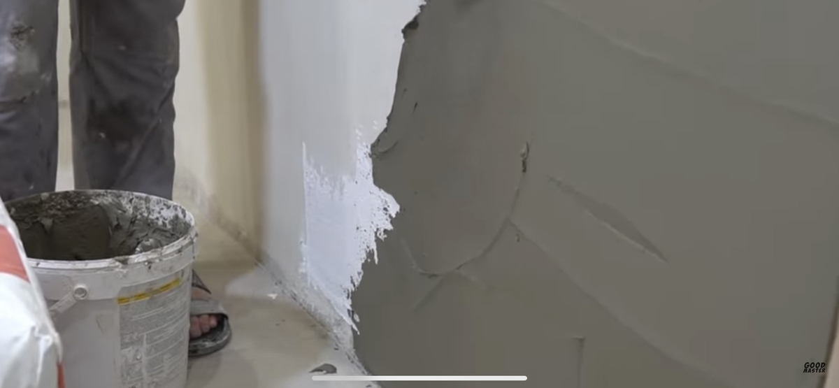 Толщина слоя приблизительно 5 миллиметров.