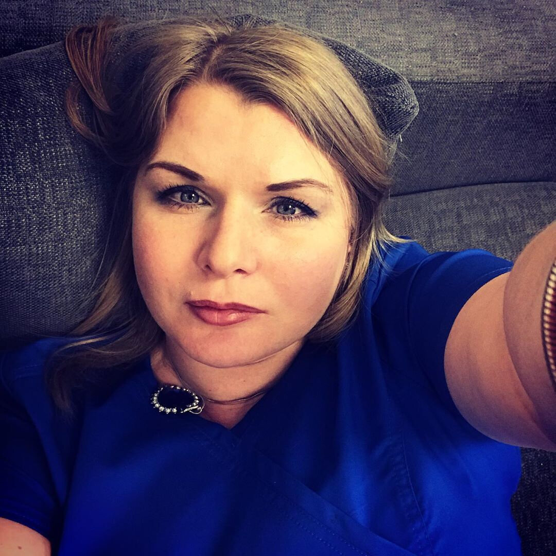 Жива и даже похудела на три размера. На этом хорошие новости закончились