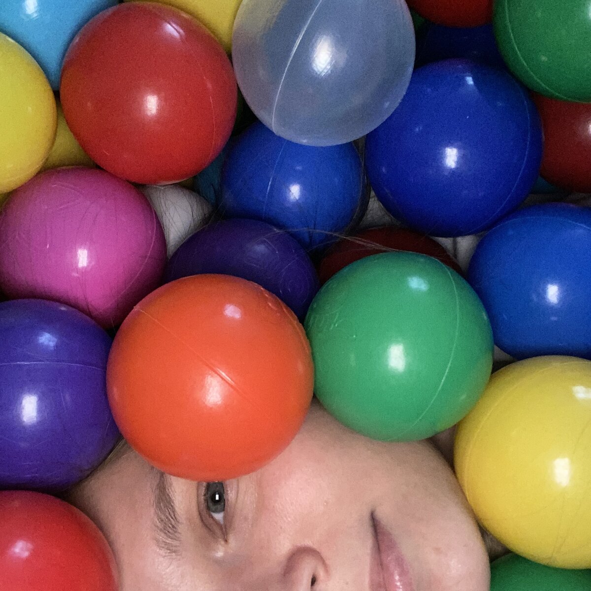 Примерно так выглядят работающая мама и ее миллион важных дел😄