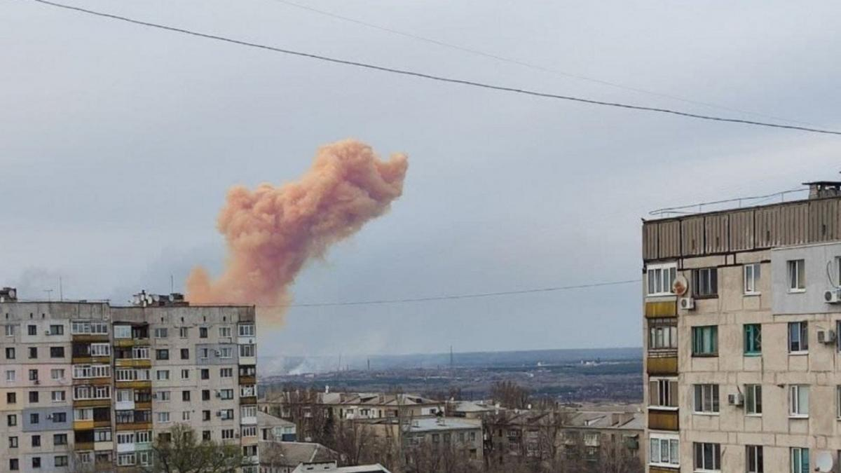 Луганск 10 мая. Город Рубежное ЛНР. Северодонецк Луганская область 2022. Взрыв азот Северодонецк. Рубежное взрыв цистерны.