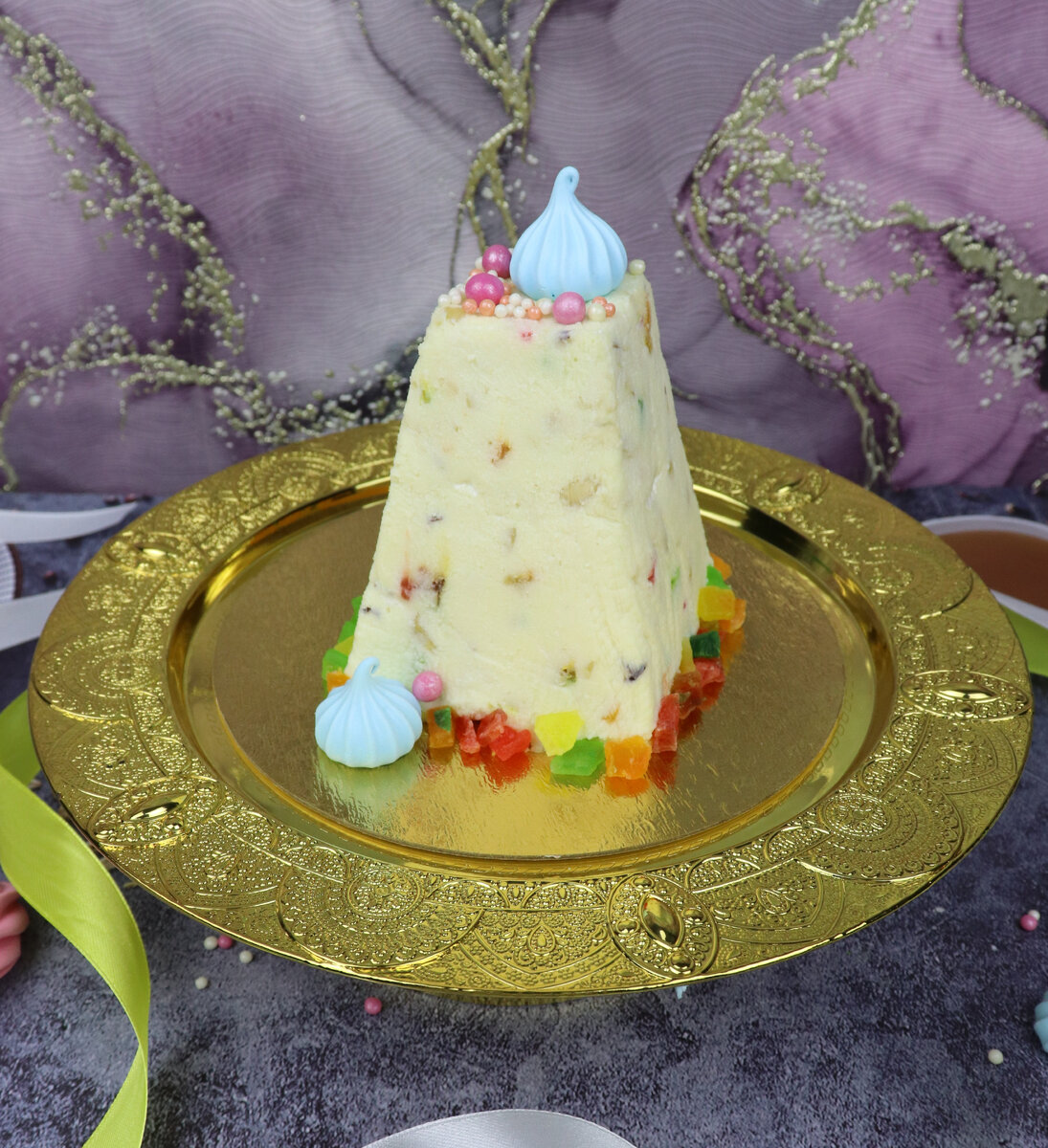 На фото маленькая пасха весом 400 г 