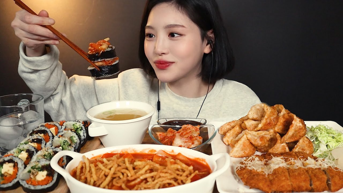 Муг Банг. Boki МУКБАНГ. Корейский МУКБАНГ. MUKBANG кореец. Мукбанг корея видео