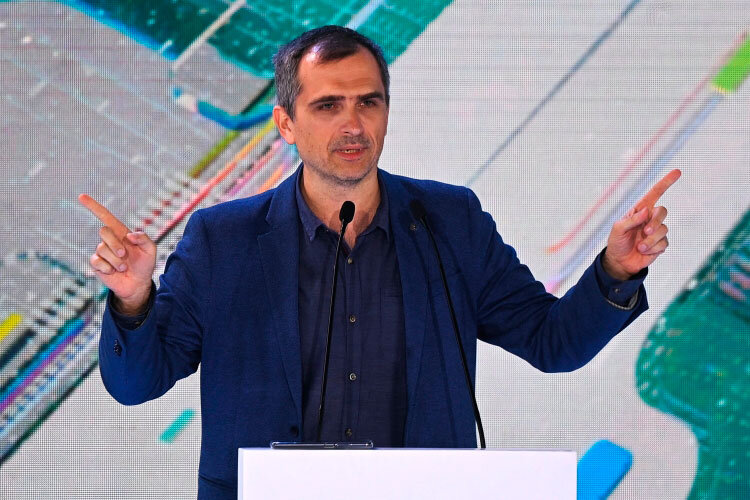 Юрий Подоляка: «Сегодня есть две реальности: одна, в которой мы с вами общаемся, а вторая реальность — виртуальная. То есть многие люди живут в виртуальной реальности. И вот чем дальше, тем больше таких людей». Фото: © Евгений Одиноков,  РИА «Новости»