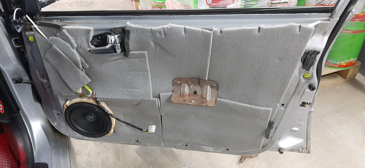 Дверь лансер 9