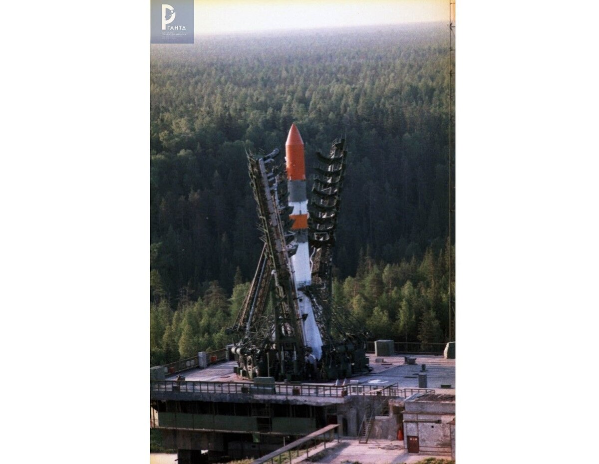 РН «Молния-М» со спутником связи «Молния». 1989. РГАНТД. Арх. № 0-7160ЦВ
