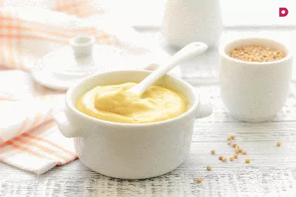 Куриное мясо часто используется для приготовления всевозможных блюд. Чтобы все ингредиенты заиграли новыми красками, приобрели насыщенный вкус и аромат, можно подать их вместе с соусами.