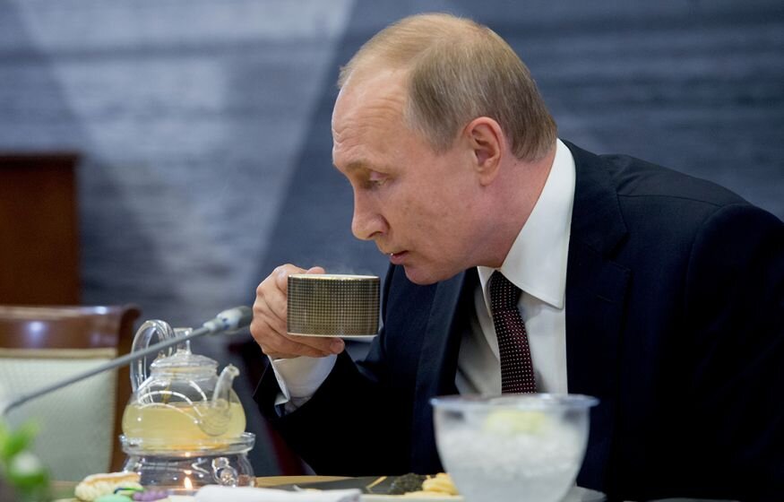    Подарок на юбилей: Евросоюз введет новые санкции в день рождения Путина