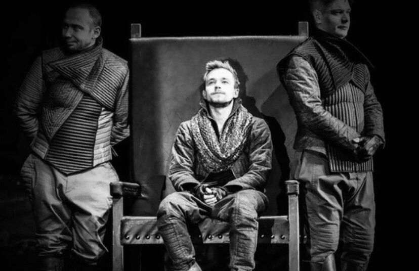 Петров в роли Гамлета в театре Ермоловой