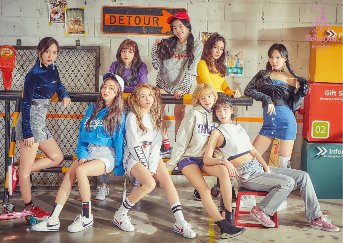 Корейская k-pop группа