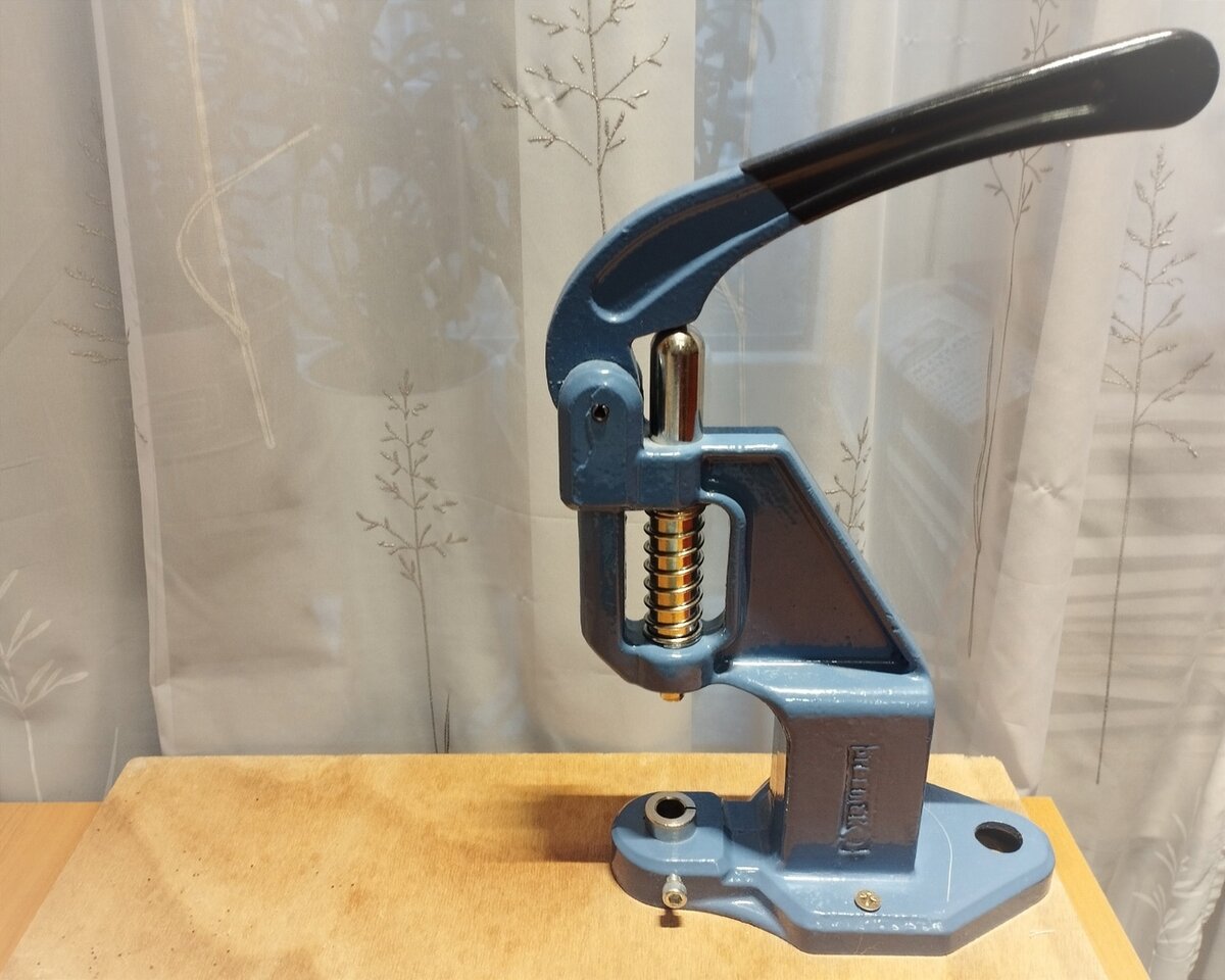 Фото автора. Пресс для фурнитуры