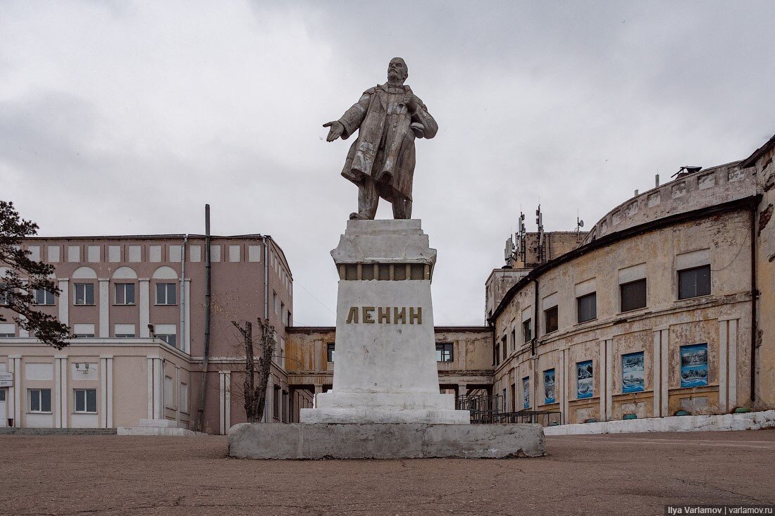 Хороший улан удэ. Ленин без постамента в Солотче.