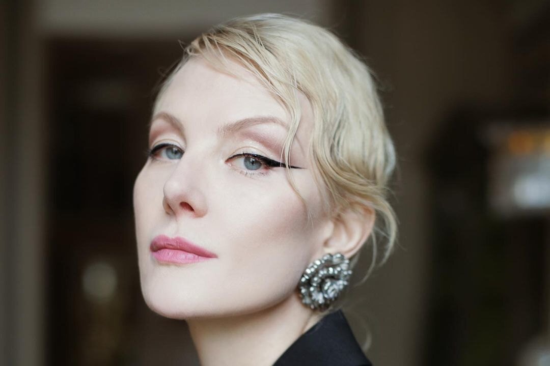     «Самые красивые платья в мире, которых нет ни у кого, кроме Демны»: Рената Литвинова побывала на модном показе