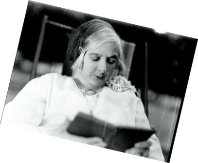 Ханне Чаплин  в старости не пришлось заботится о куске хлеба - она была обеспечена не то что необходимым, а даже сверх нужного. Но до самой смерти она боялась голода и пыталась прятать хлеб.