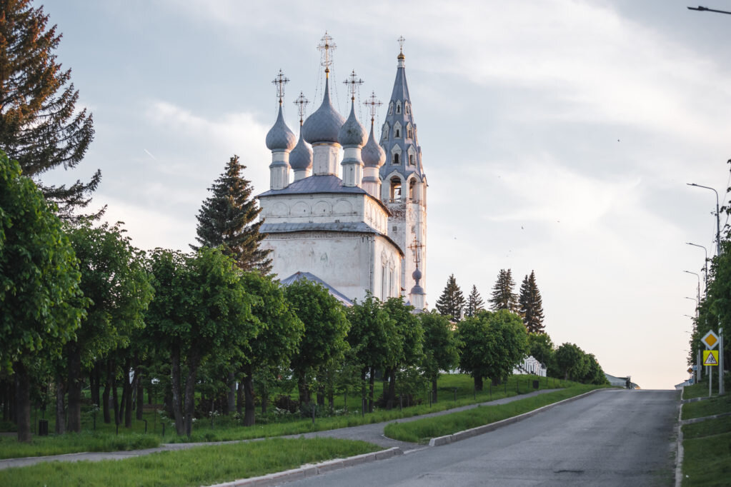 Погода в палехе на 10. Палех памятник. Палех достопримечательности. Палех фото города. Палех фото города достопримечательности.