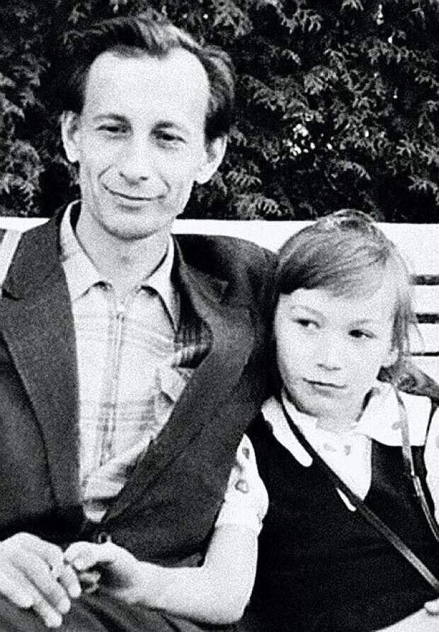 Коренев с маленькой дочерью Еленой