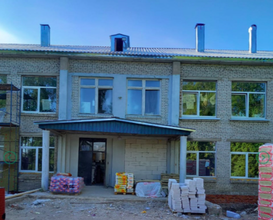 Школа в Лукашах; фото сайта 47news