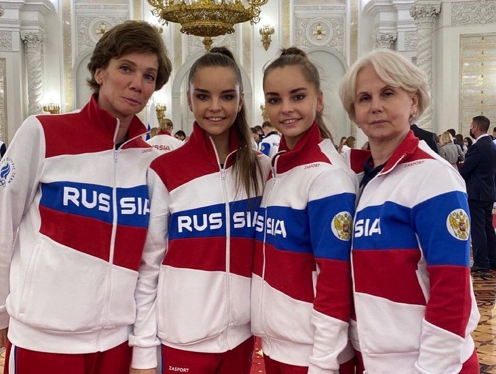 Ирина Зерновка, Арина Аверина, Дина Аверина и Вера Шаталина, фото из открытого доступа