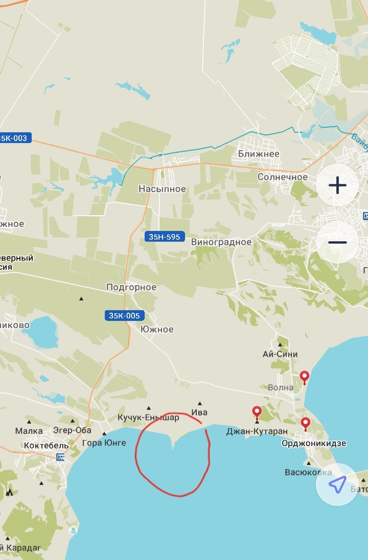 Мыс находится между Коктебелем и Орджоникидзе. 